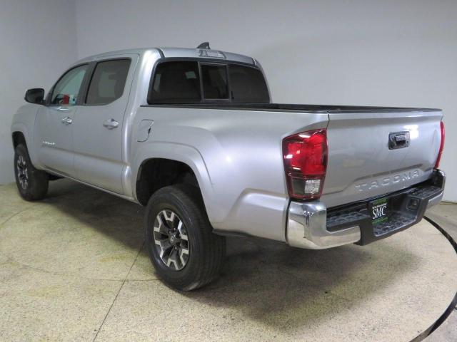  TOYOTA TACOMA 2021 Сріблястий