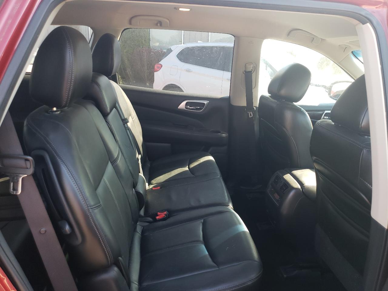 2013 Nissan Pathfinder - Image 11