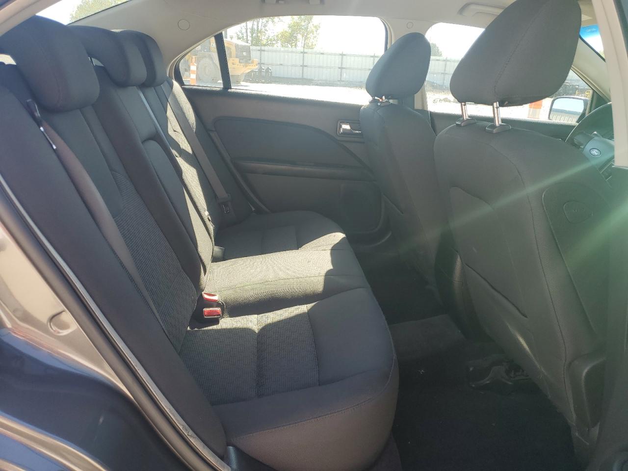 2010 Ford Fusion - Image 10