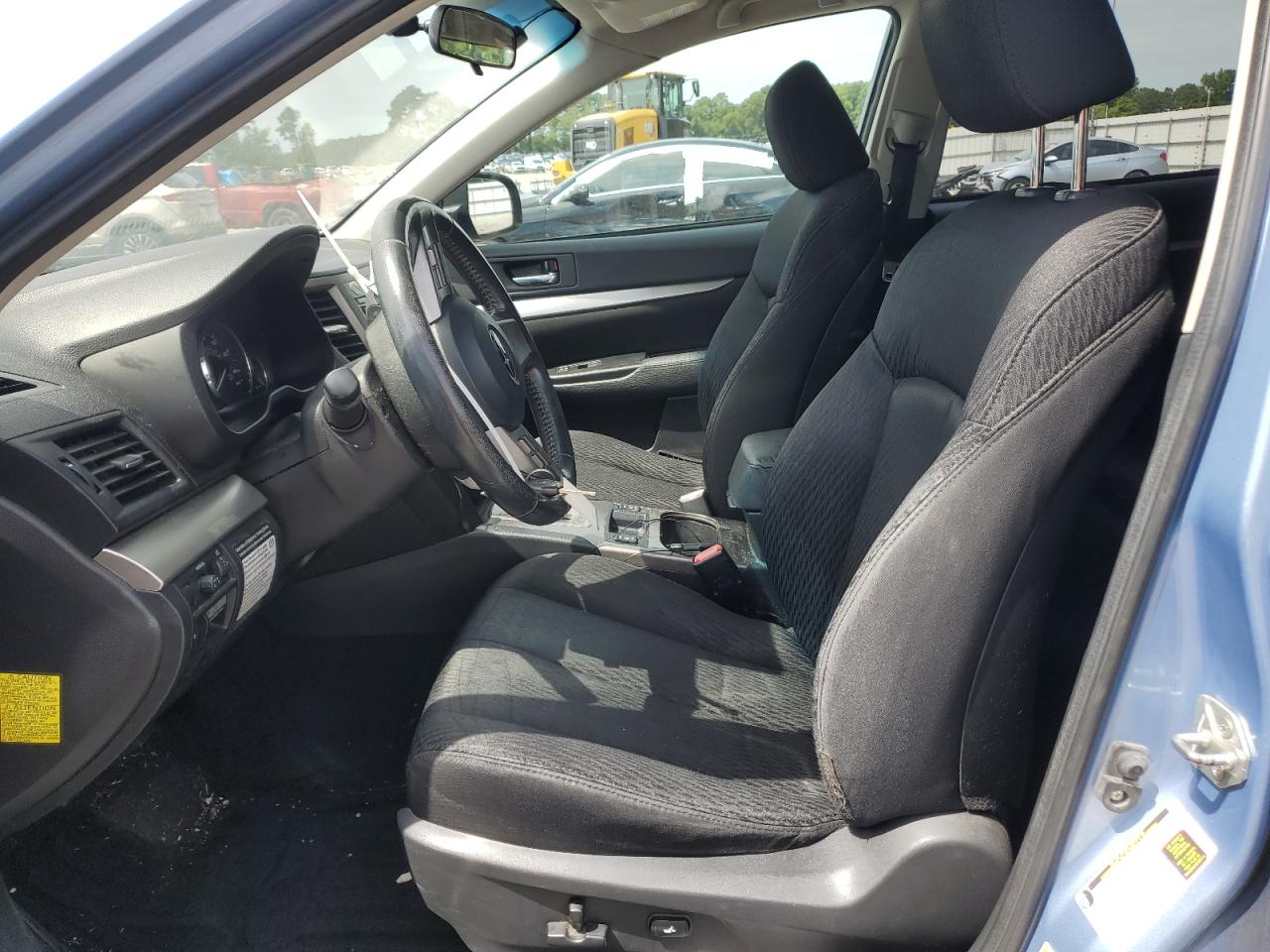 2010 Subaru Outback - Image 7