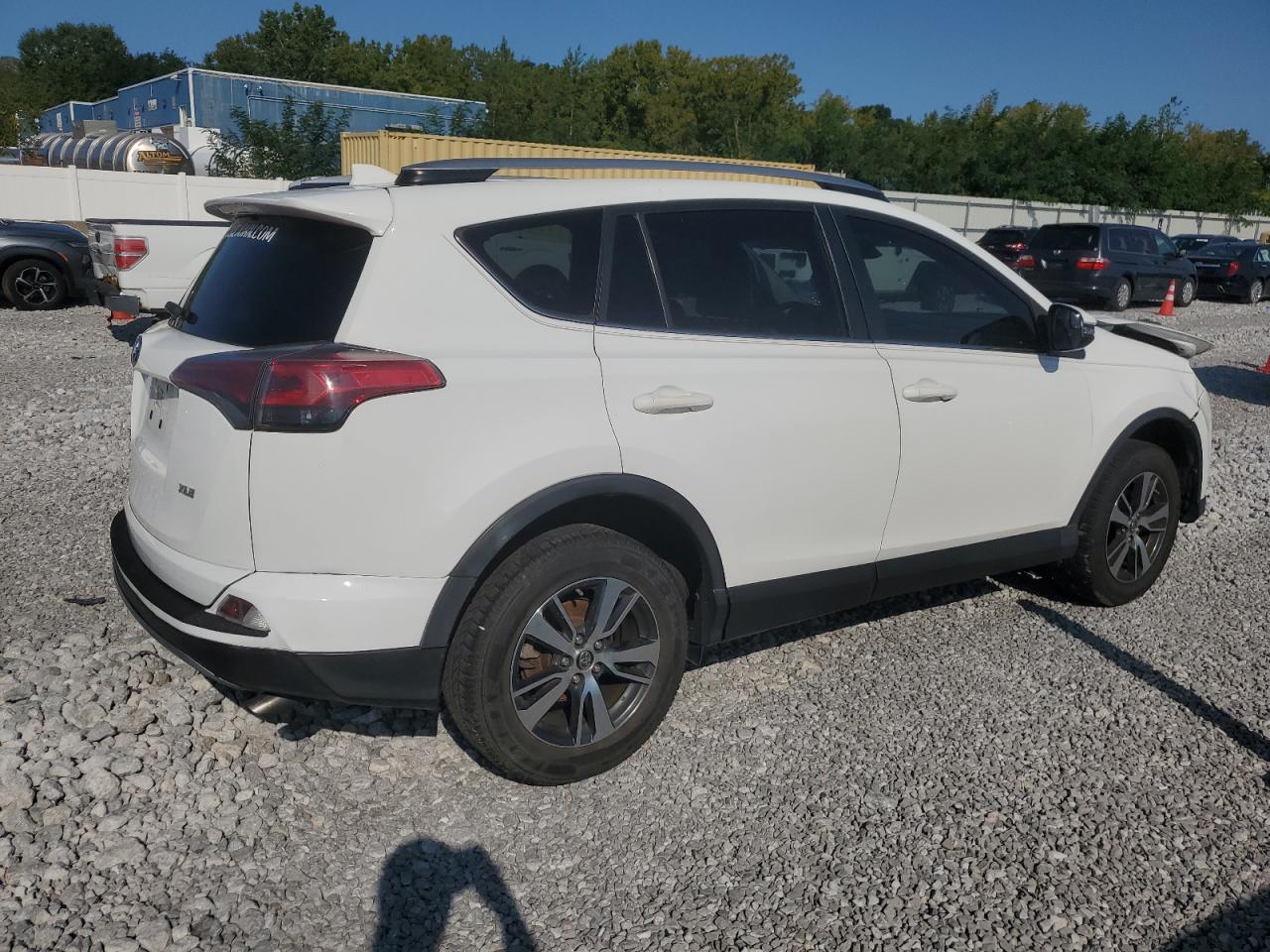 2017 Toyota RAV 4 - Image 3
