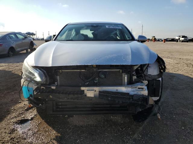 1N4BL4DV5MN328252 Nissan Altima SV 5