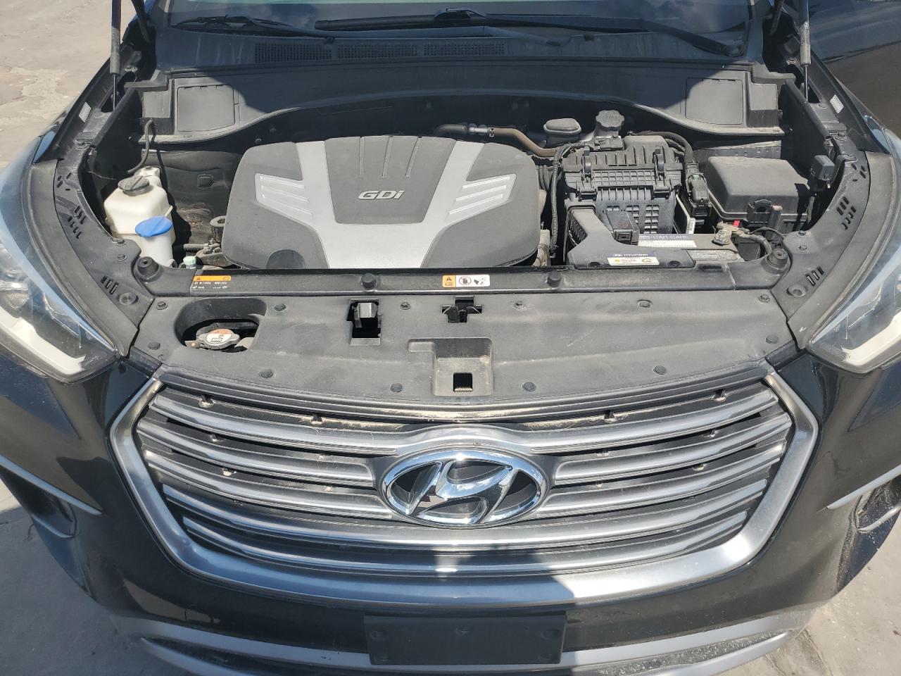 KM8SN4HF4JU285138 2018 Hyundai Santa Fe Se