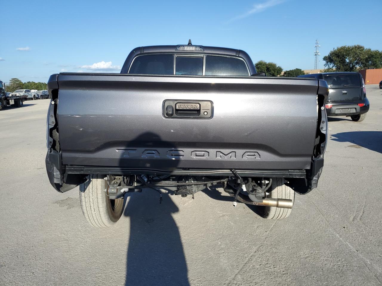 3TYAX5GN7NT044567 2022 Toyota Tacoma Double Cab