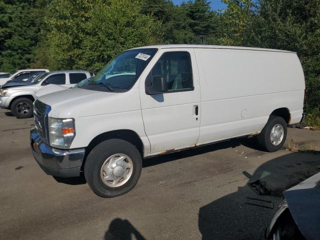 2009 Ford Econoline E250 Van zu verkaufen in Exeter, RI - Normal Wear