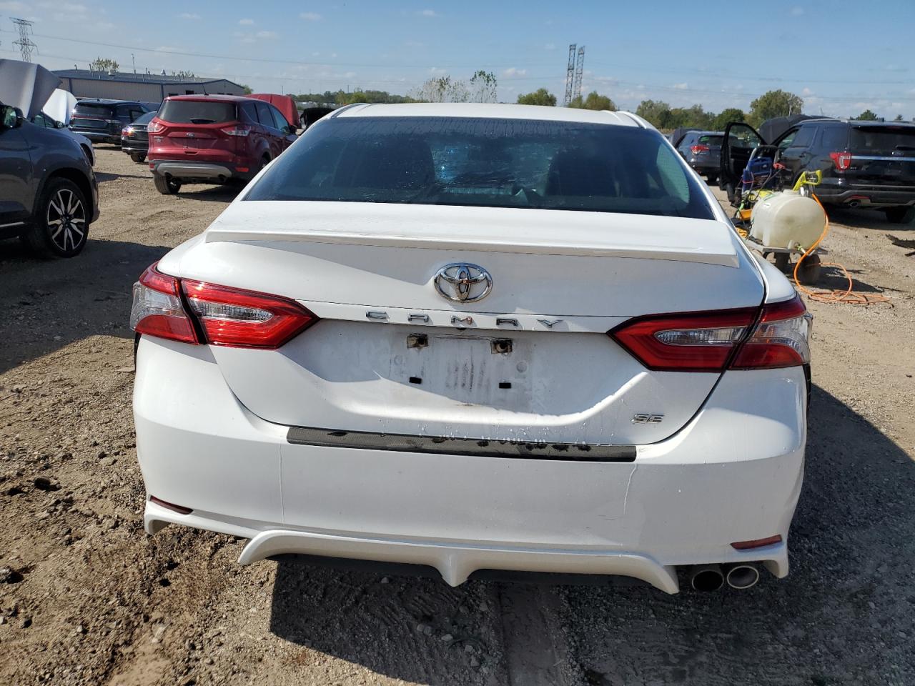 4T1B11HK7JU640102 2018 Toyota Camry L