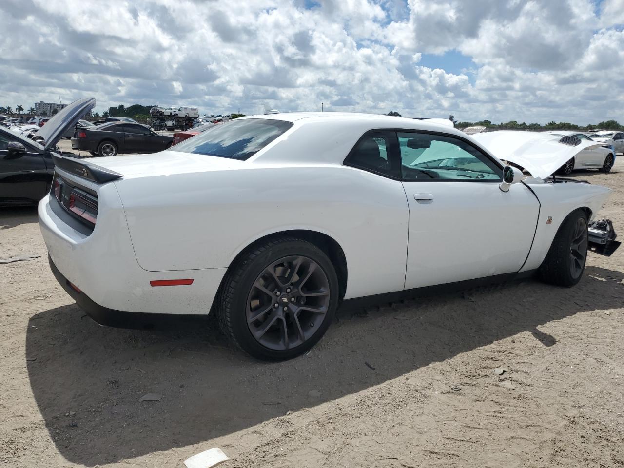 VIN 2C3CDZFJ2NH118385 2022 DODGE CHALLENGER no.3