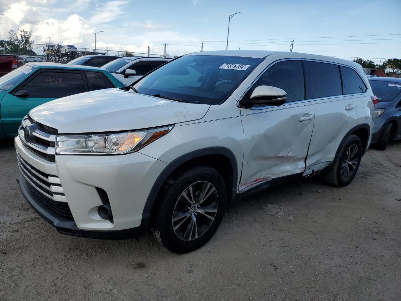 5TDZARFH1KS048516 2019 TOYOTA HIGHLANDER - Image 1