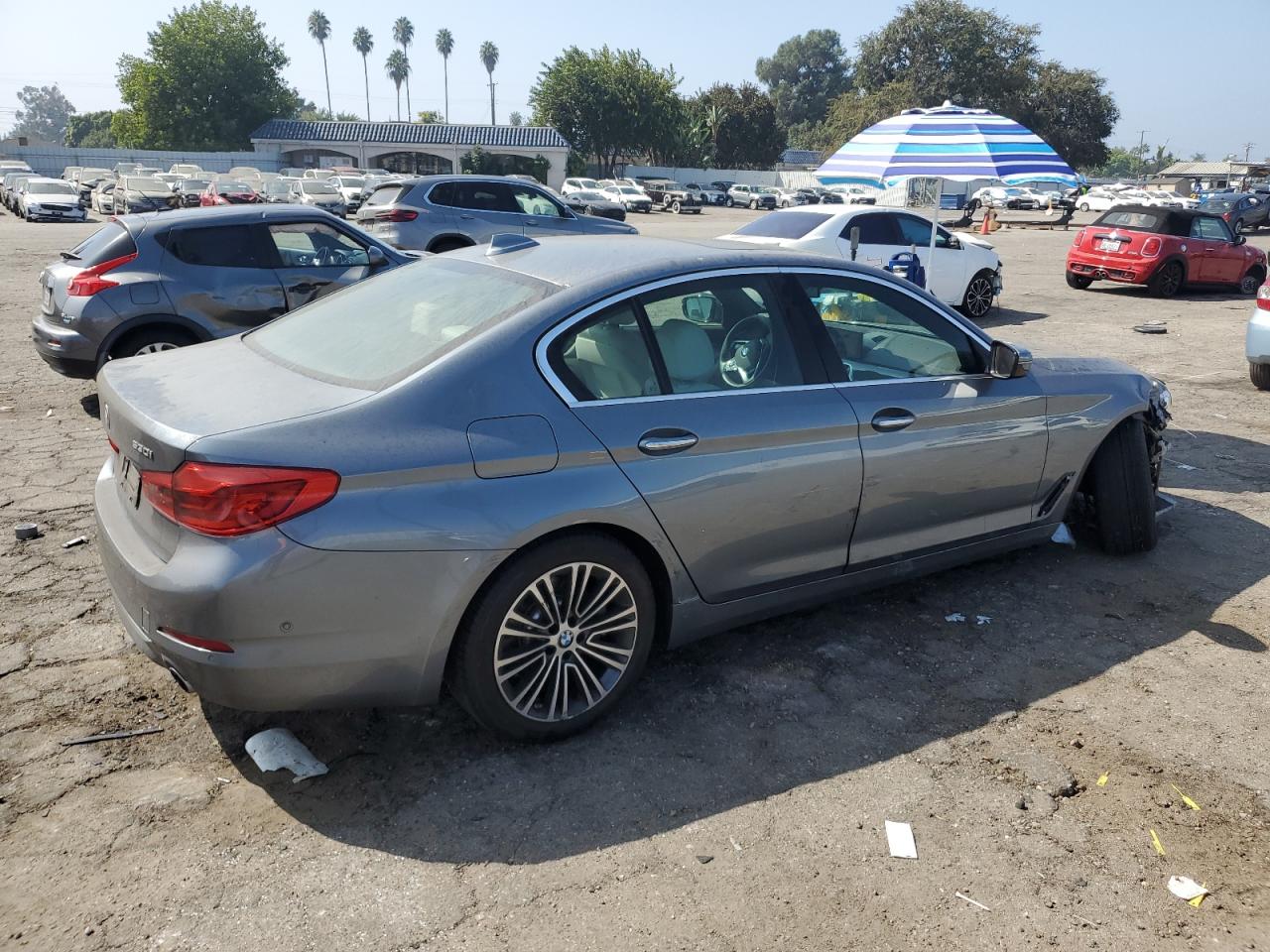 WBAJA7C3XHWA70582 2017 BMW 530 Xi