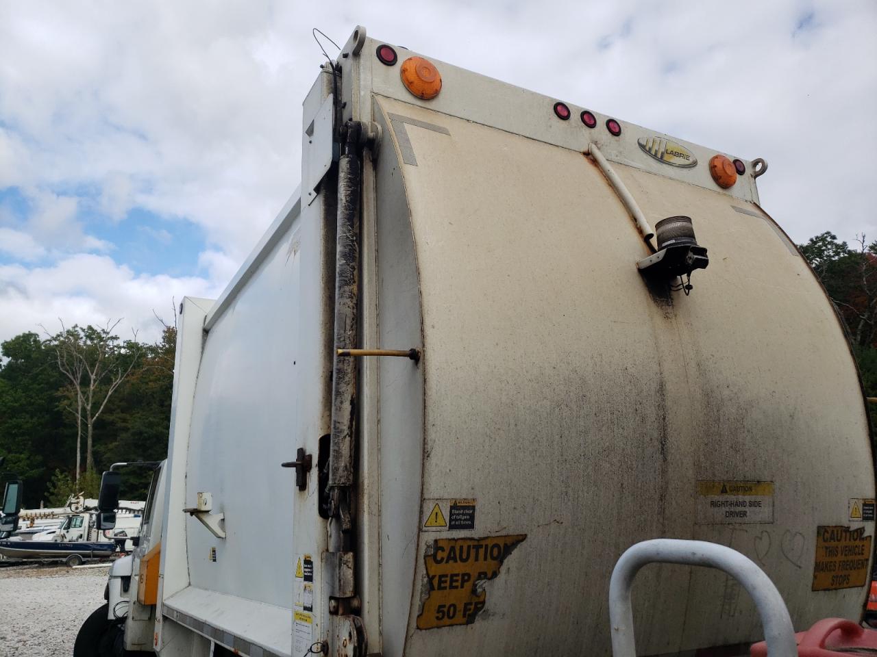 2005 International 7000 7400 white other diesel 1HTWCAAR95J148169 photo #4