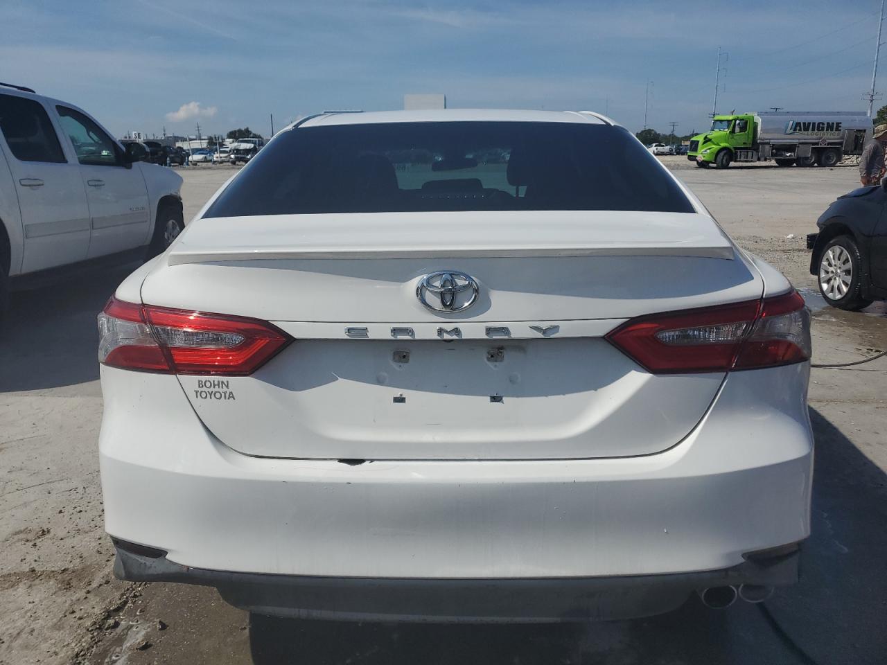 2018 Toyota Camry L VIN: 4T1B11HK6JU082016 Lot: 69292114