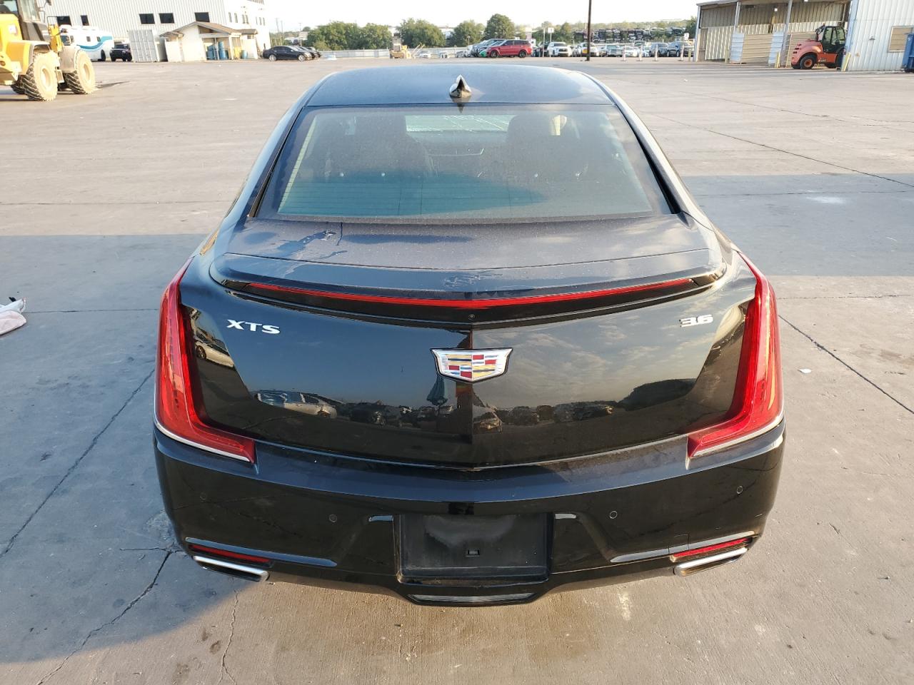 2G61M5S34J9122772 2018 Cadillac Xts Luxury