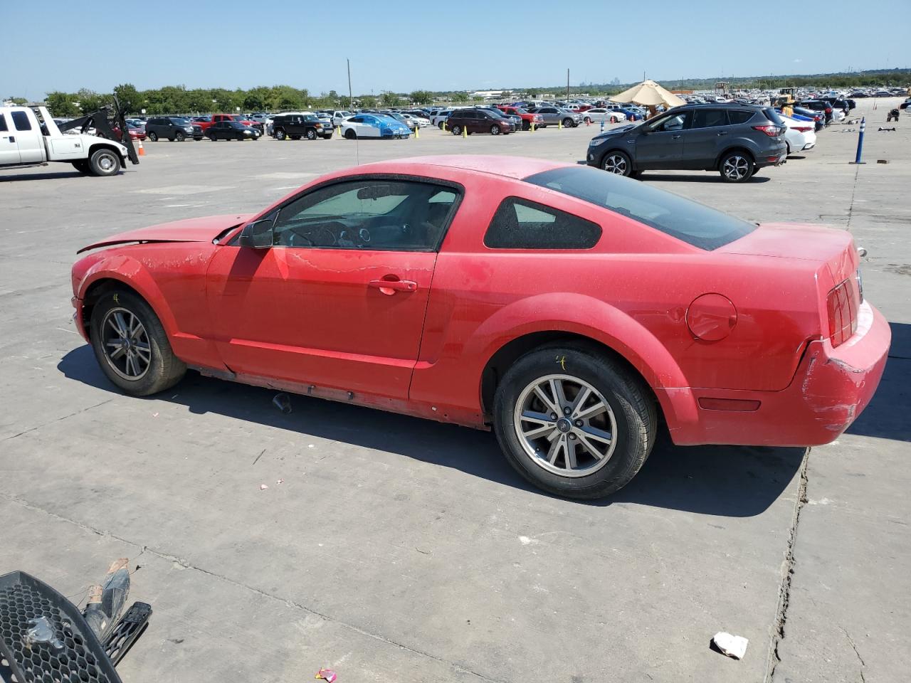2005 Ford Mustang - Image 2
