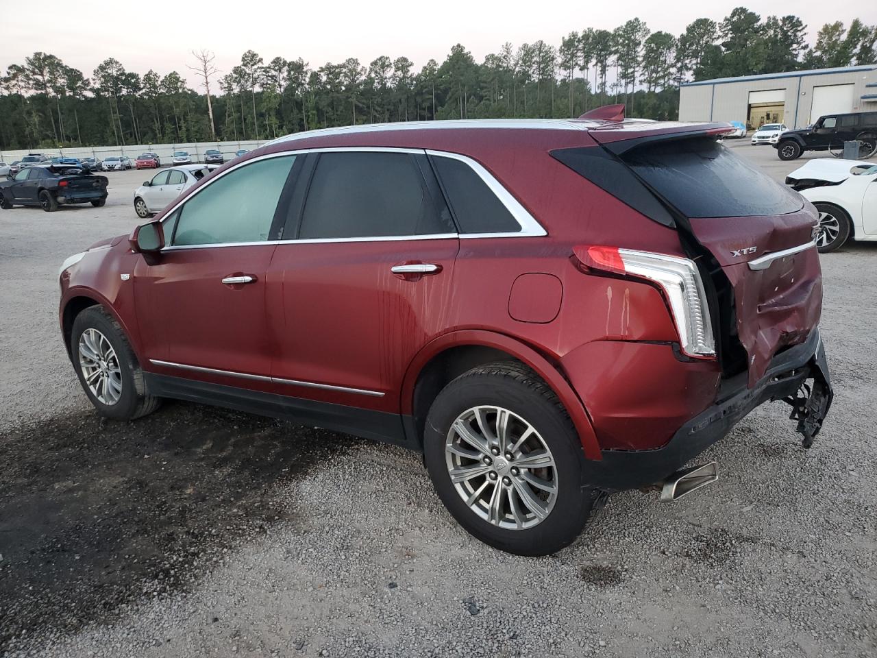 2017 Cadillac XT5 - Image 2