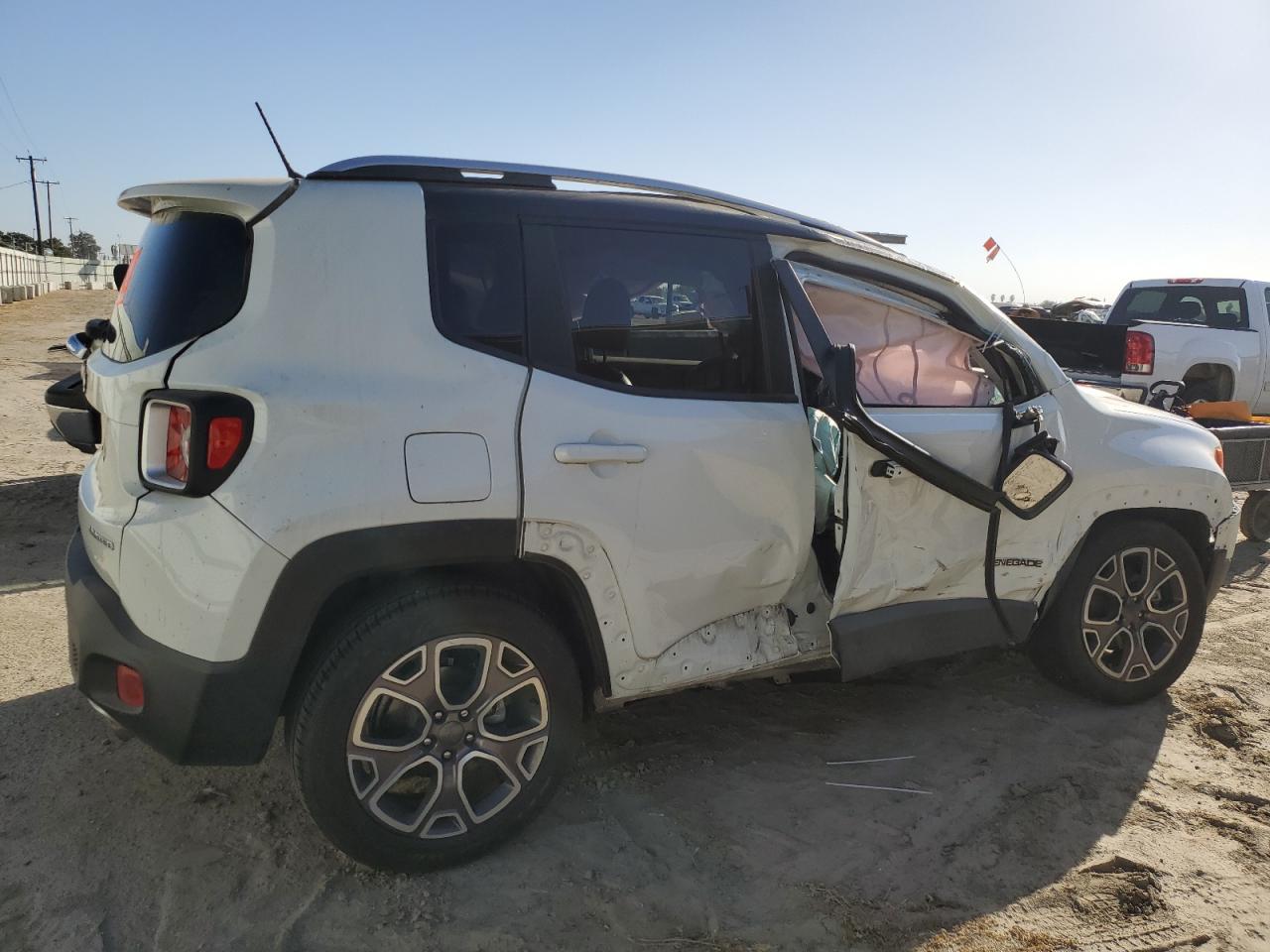 2017 Jeep Renegade - Image 3