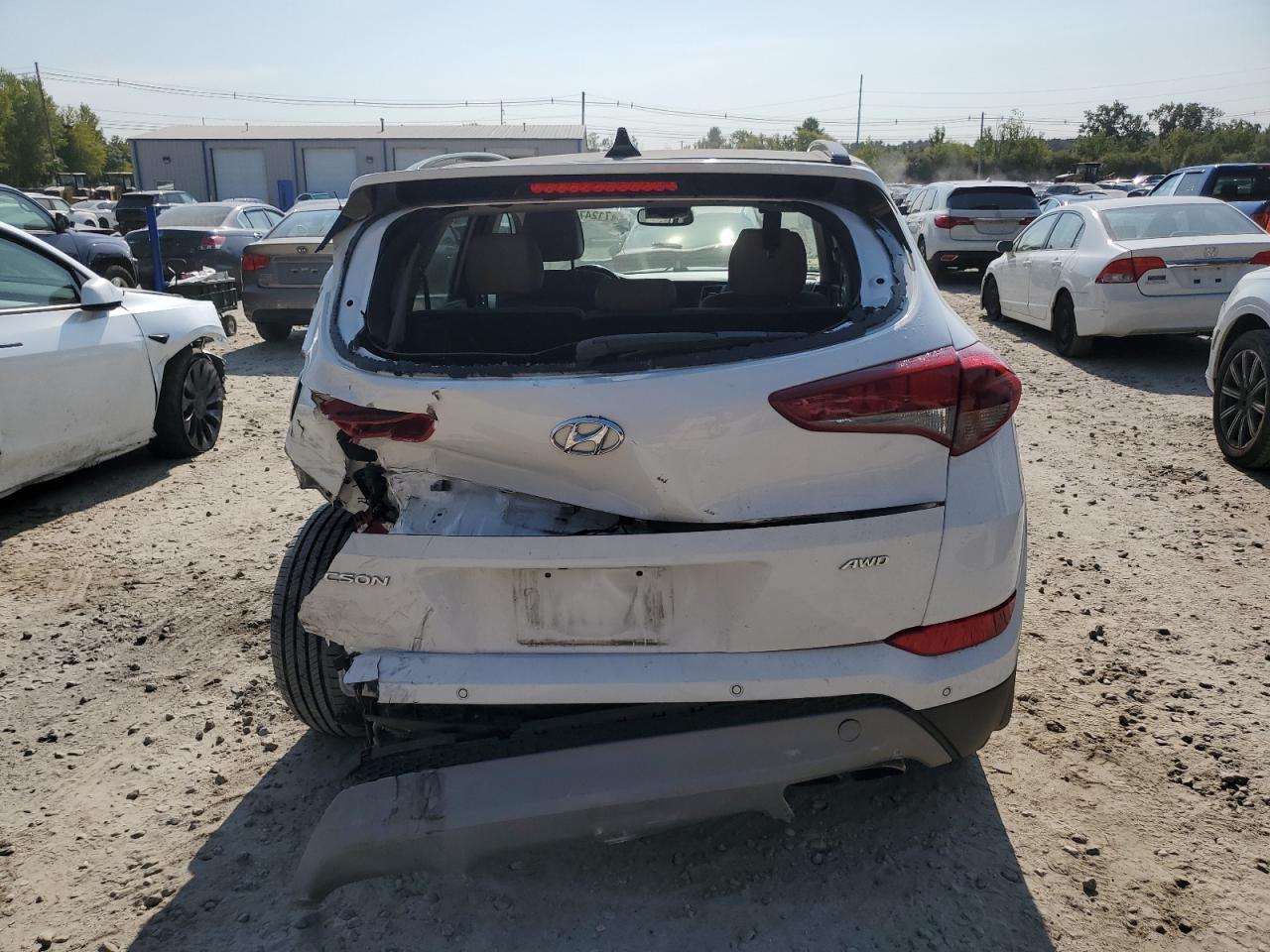 KM8J3CA21JU801250 2018 Hyundai Tucson Value