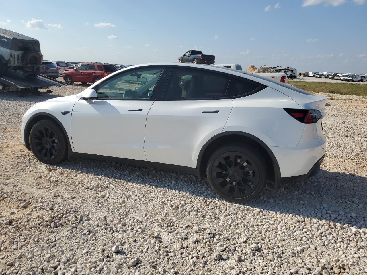 7SAYGDEE1PA147630 2023 TESLA MODEL Y - Image 2