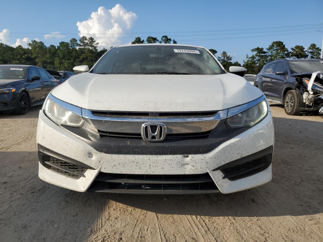 19XFC2F58JE200231 2018 Honda Civic Lx