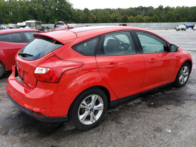 Хэтчбеки FORD FOCUS 2013 Красный