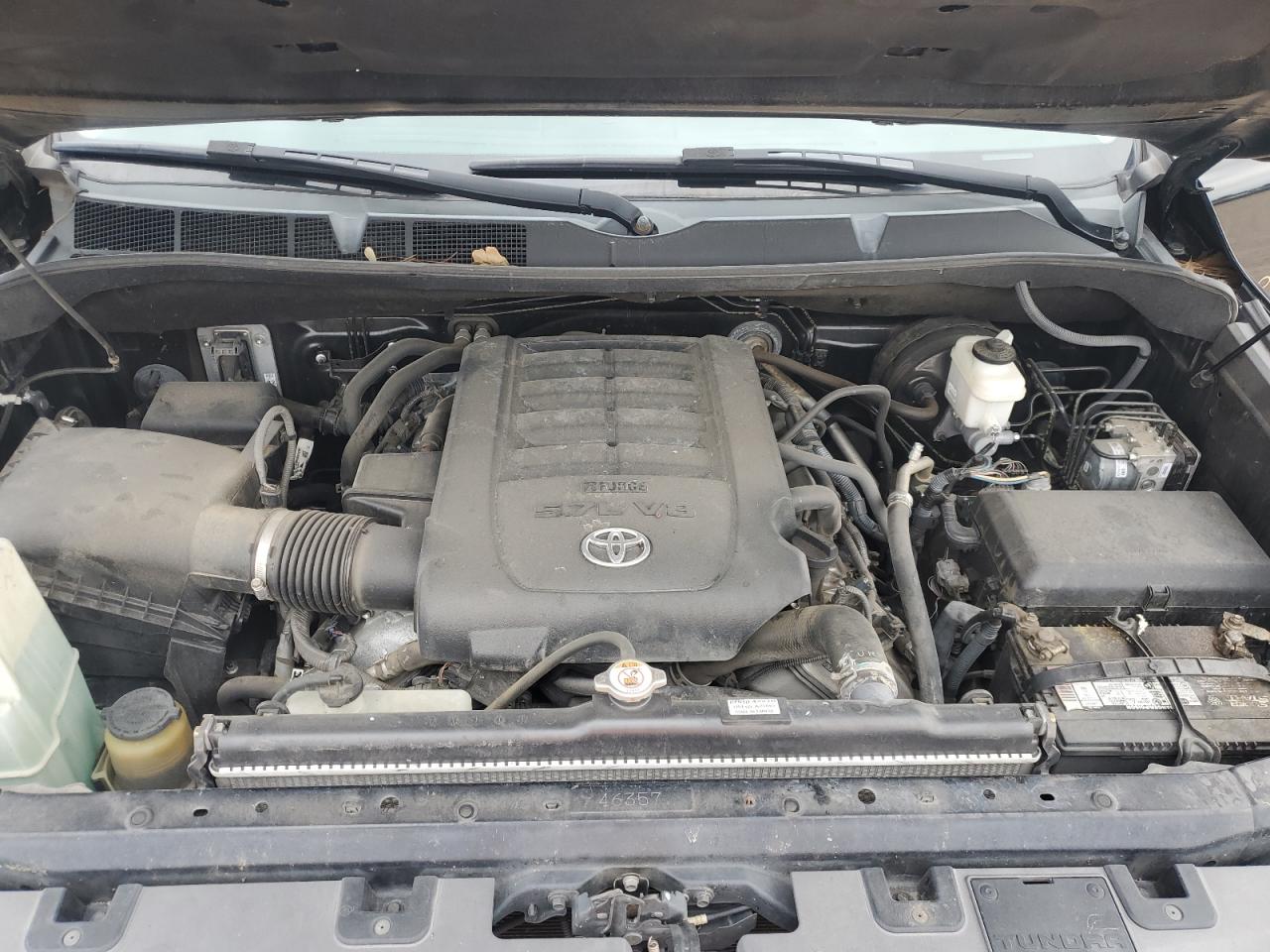 5TFDY5F10JX701363 2018 Toyota Tundra Crewmax Sr5