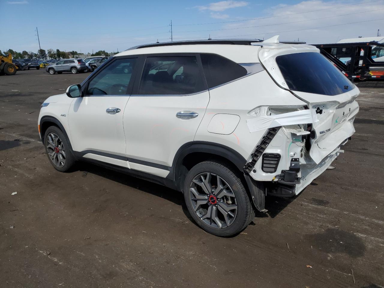 2023 Kia Seltos - Image 2