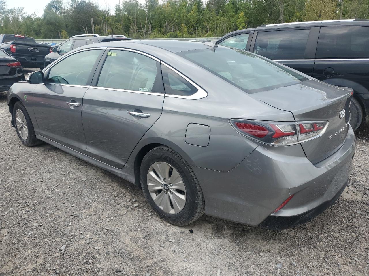 KMHE24L30JA087323 2018 HYUNDAI SONATA - Image 2