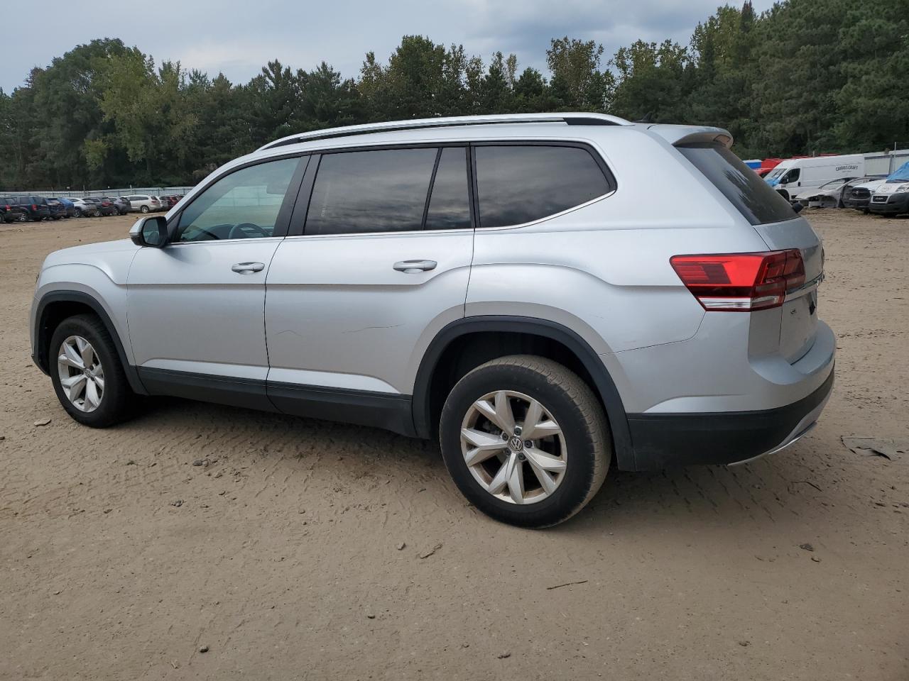 2018 Volkswagen Atlas Se VIN: 1V2KR2CA4JC576199 Lot: 71535274