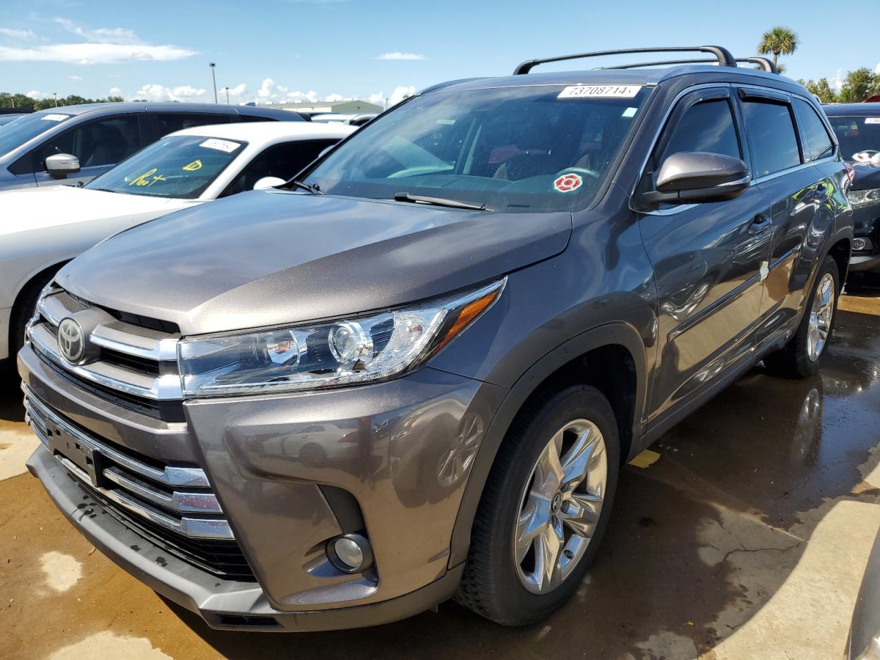 5TDYZRFHXJS275464 2018 TOYOTA HIGHLANDER - Image 1