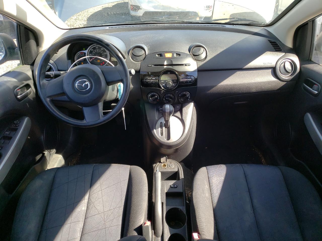 JM1DE1HZ5B0102084 2011 Mazda Mazda2