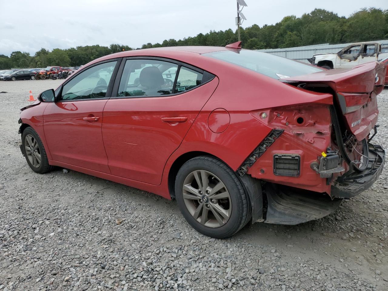 5NPD84LF4JH316331 2018 HYUNDAI ELANTRA - Image 2