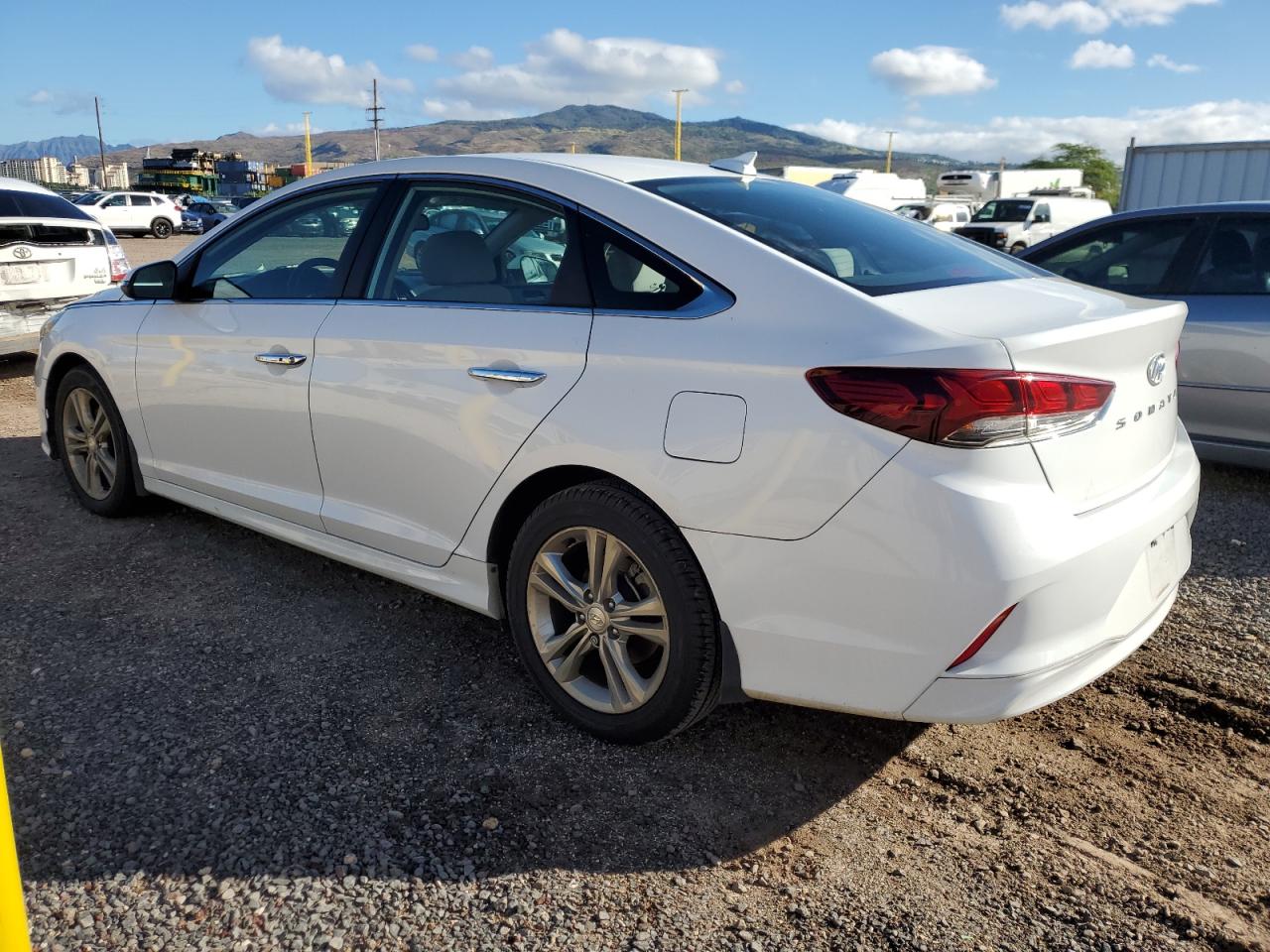 5NPE34AF2JH673271 2018 HYUNDAI SONATA - Image 2