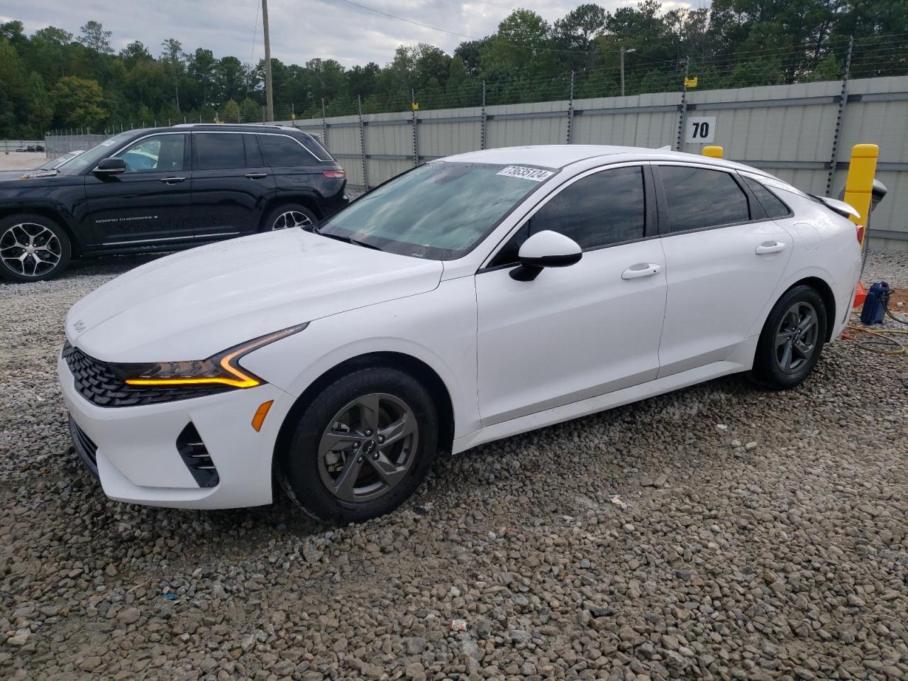 2022 Kia K5 - Image 1