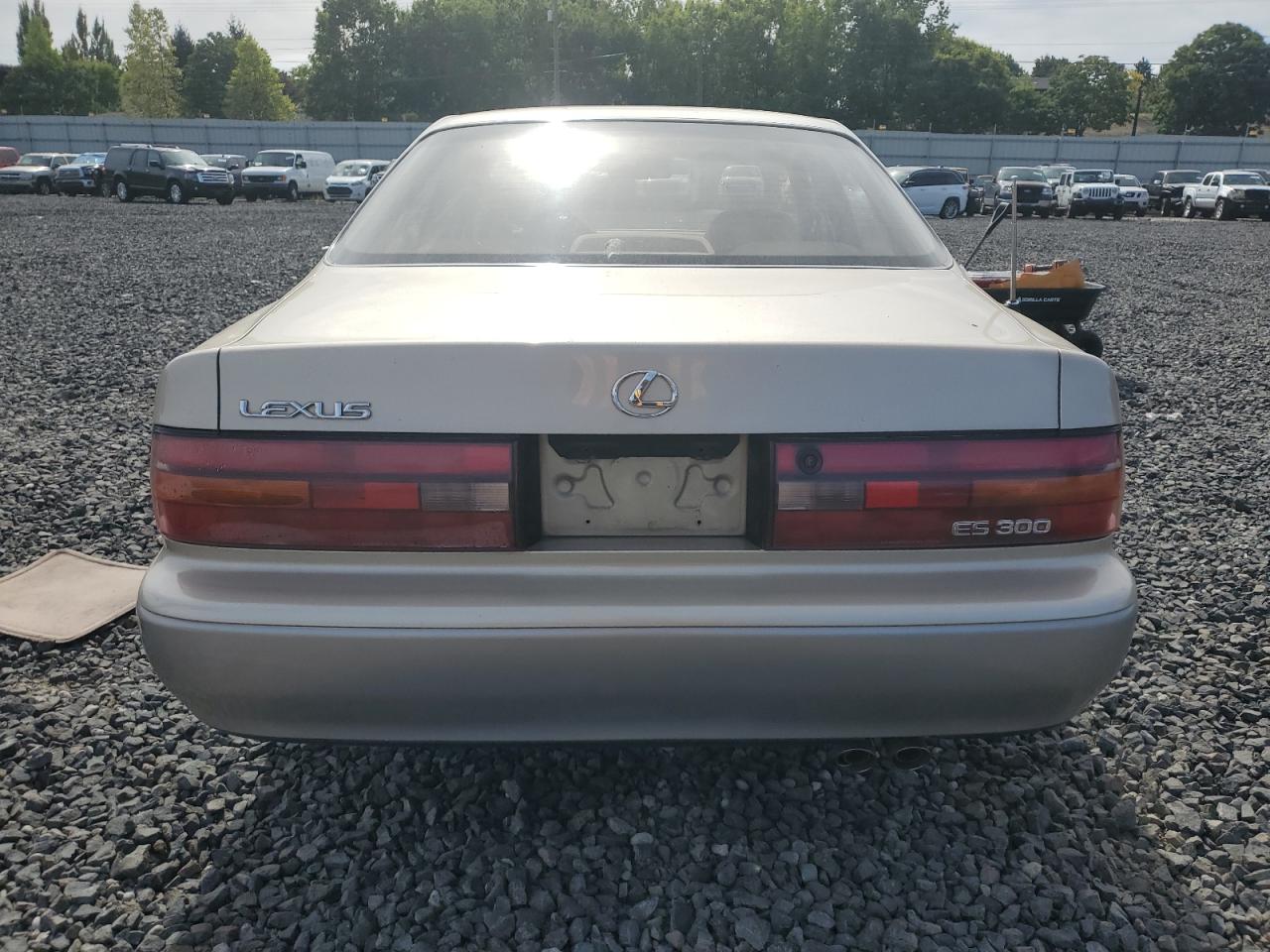 1992 Lexus Es 300 VIN: JT8VK13T9N0036190 Lot: 72758414