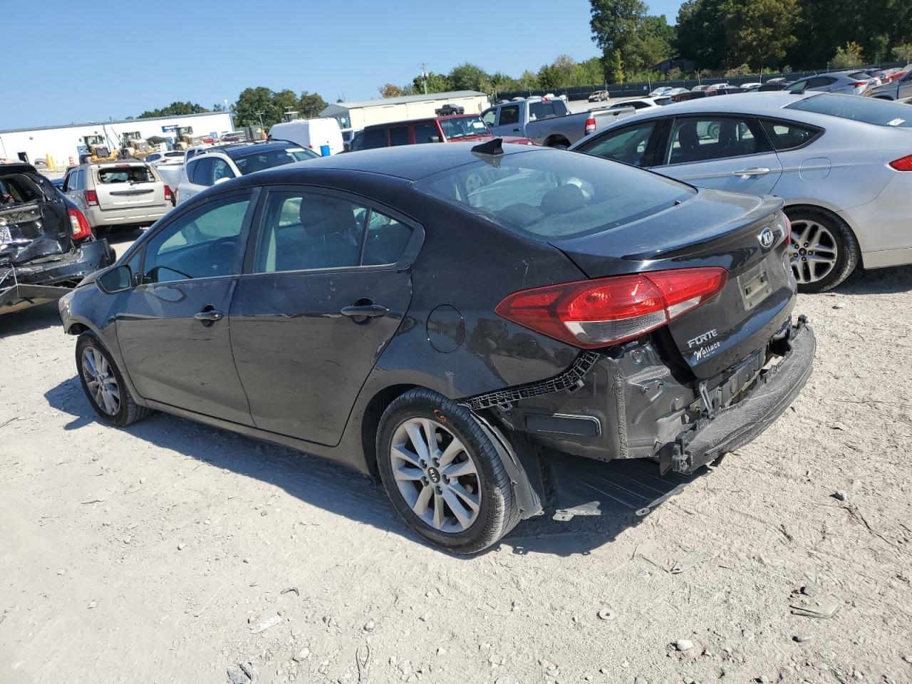 3KPFL4A71HE027327 2017 Kia Forte Lx