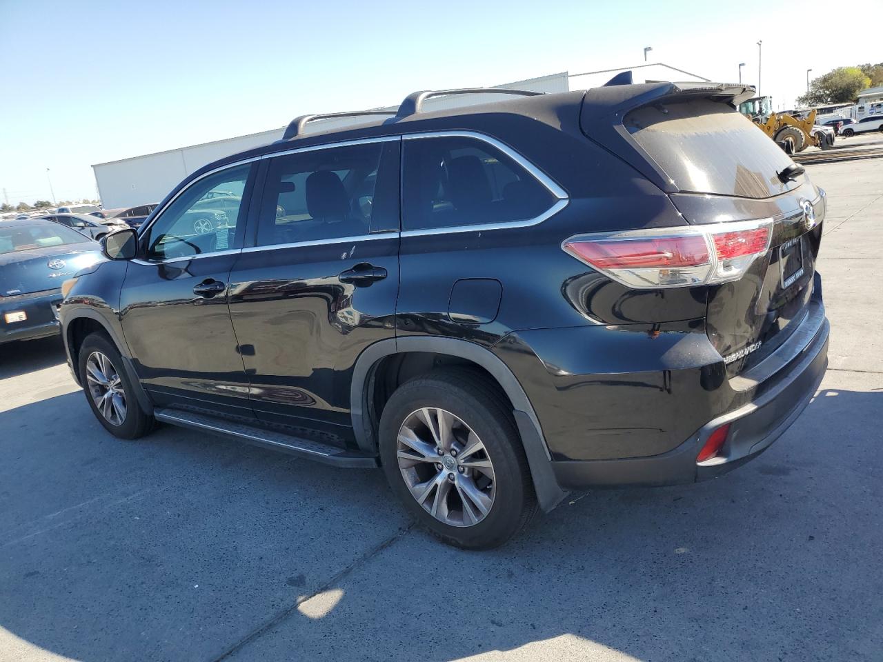 5TDBKRFH3FS097611 2015 TOYOTA HIGHLANDER - Image 2