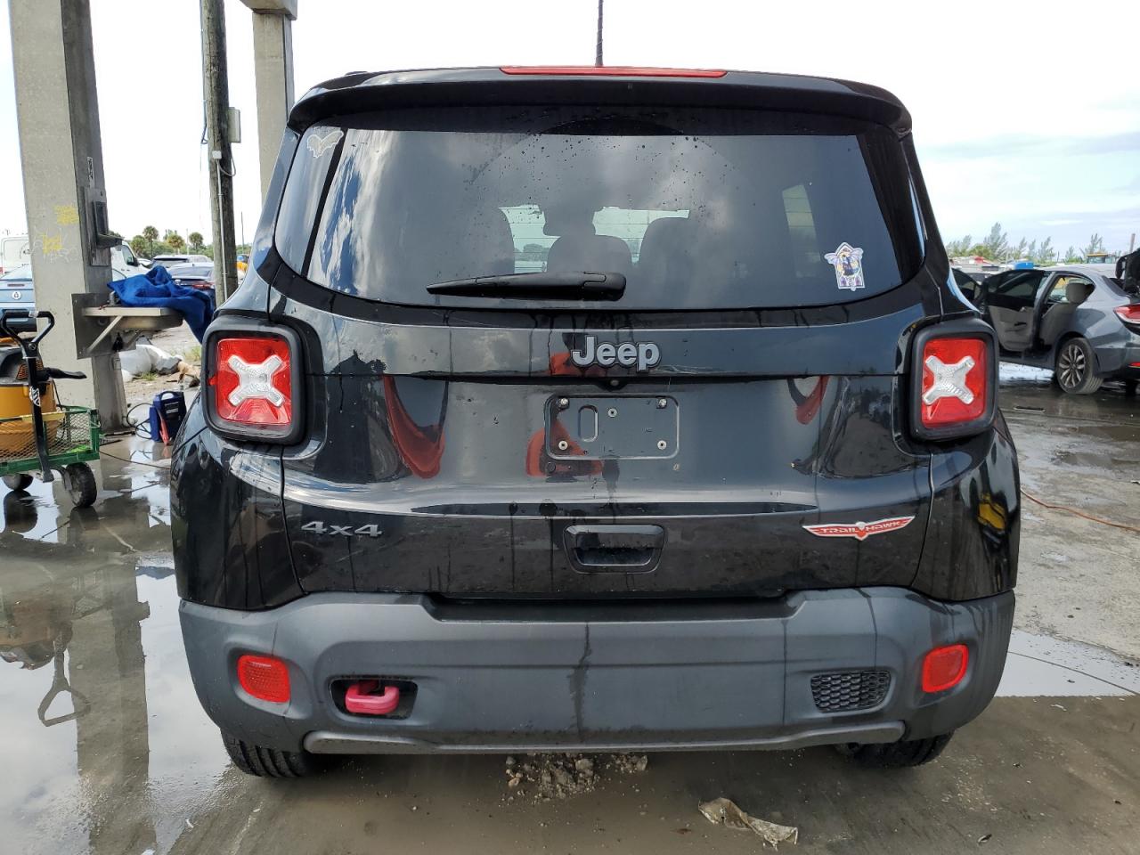 VIN ZACNJBC18LPM06946 2020 JEEP RENEGADE no.6