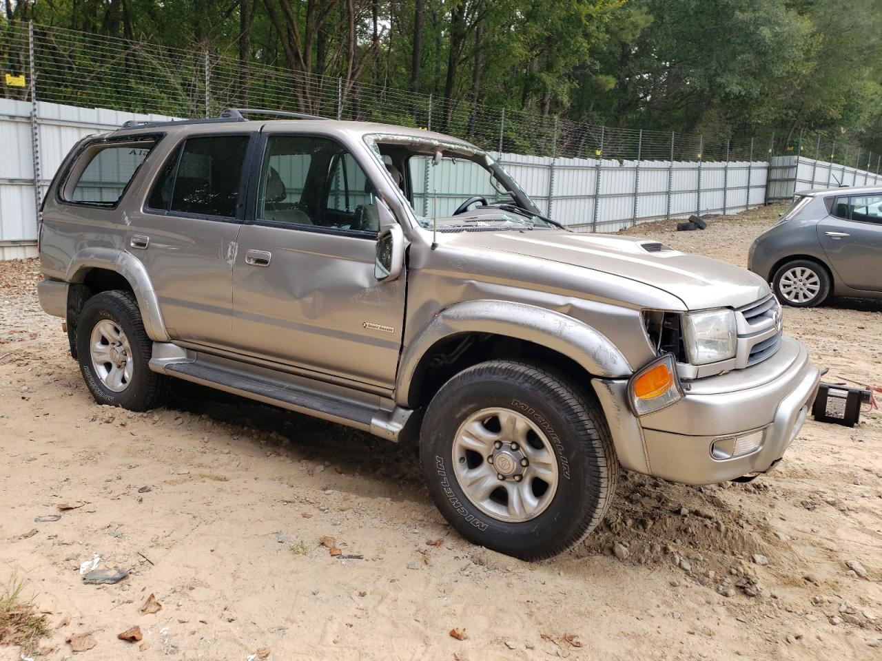2002 Toyota 4Runner - Image 4