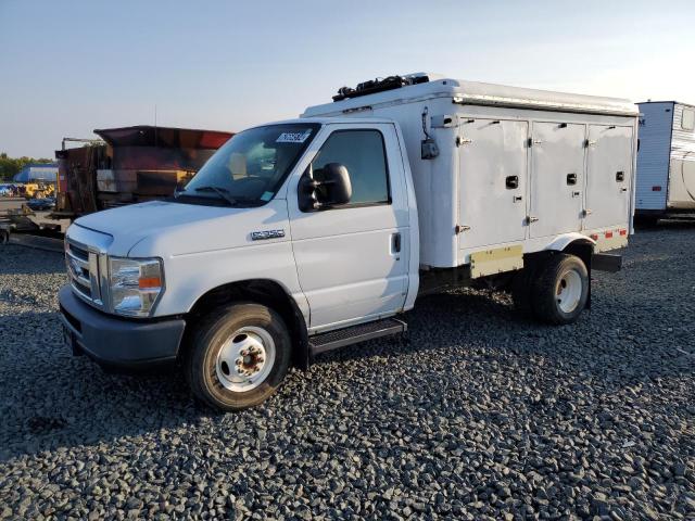 2017 Ford Econoline E350 Super Duty Cutaway Van