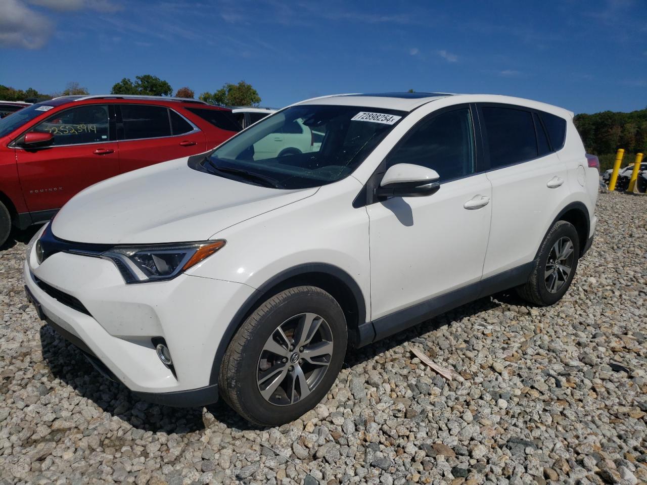 2T3RFREV4JW702530 2018 TOYOTA RAV 4 - Image 1