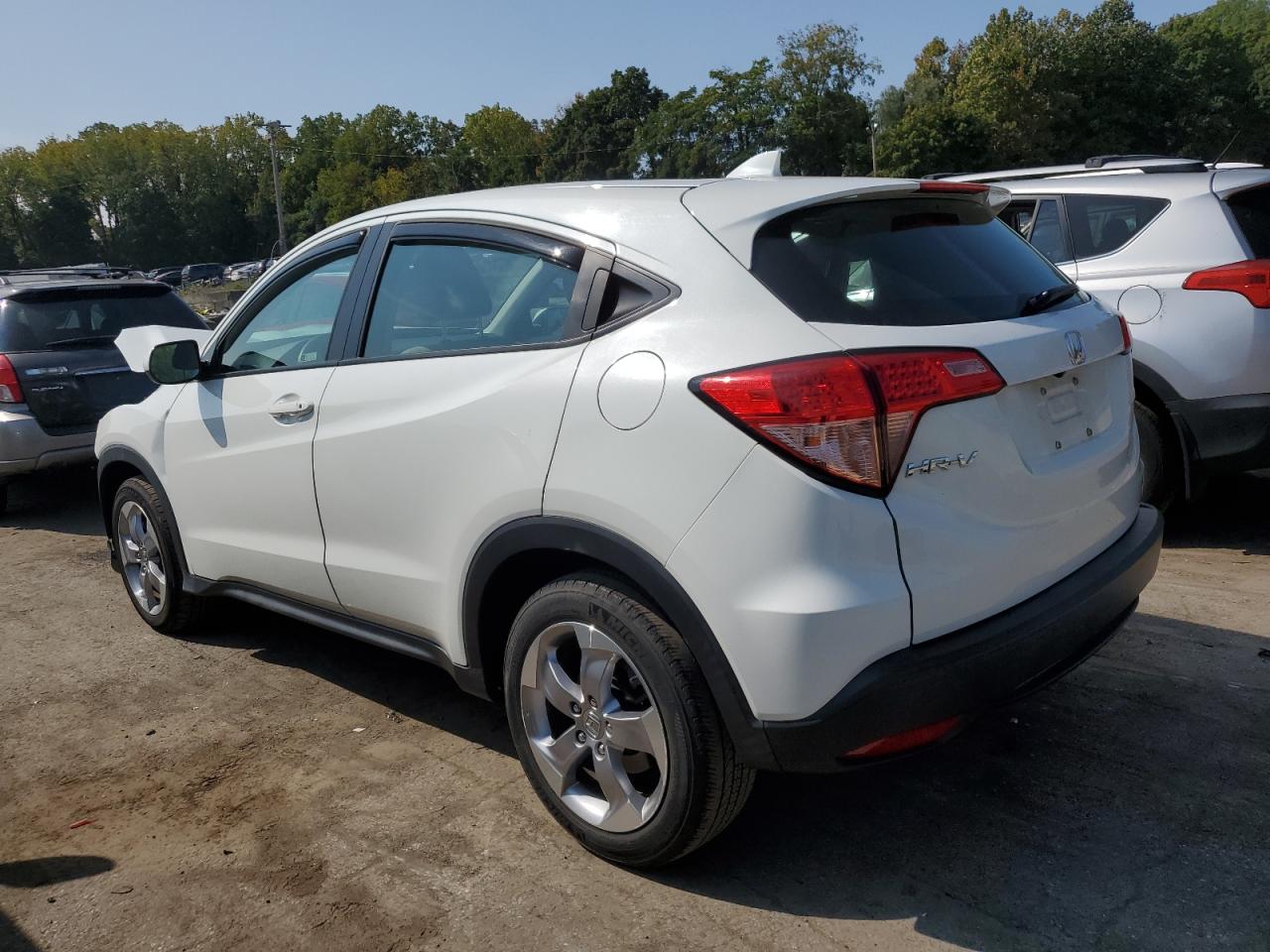 3CZRU6H33JM722973 2018 HONDA HR-V - Image 2