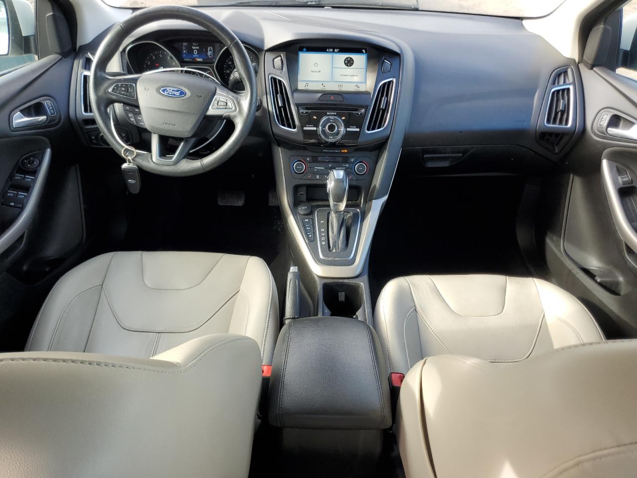 1FADP3J2XJL322150 2018 Ford Focus Titanium