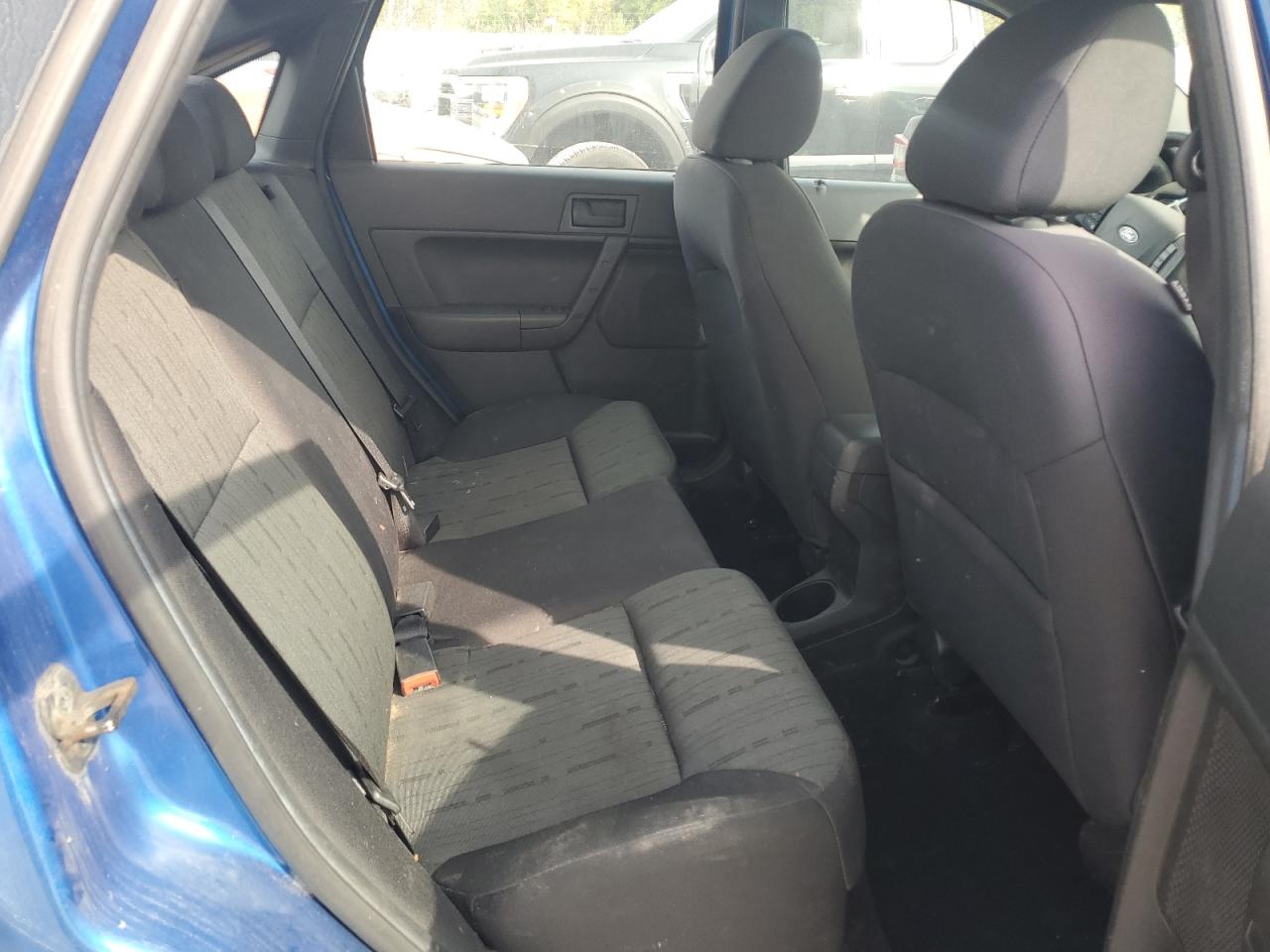 2011 Ford Focus - Image 10