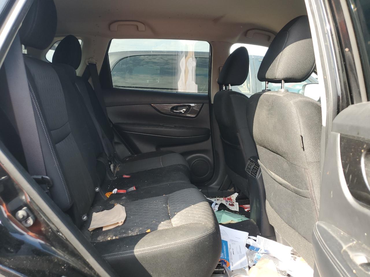 2019 Nissan Rogue - Image 11