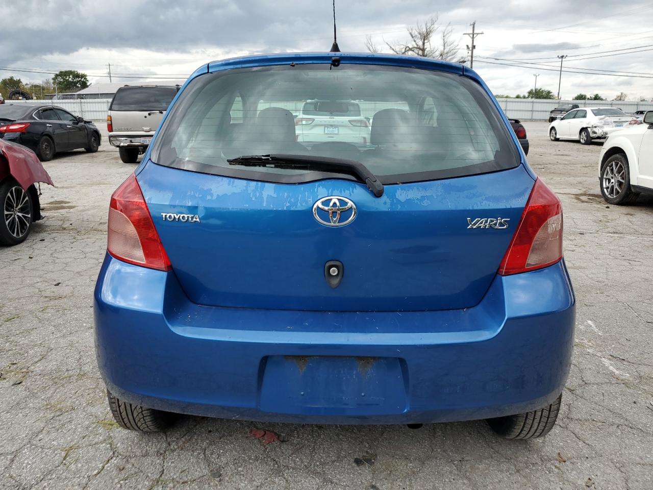 2008 Toyota Yaris VIN: JTDJT923585189959 Lot: 73572354