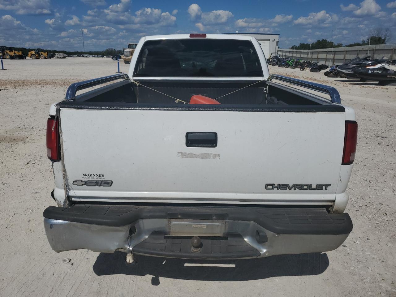 2000 Chevrolet S-10 Pickup - Image 6