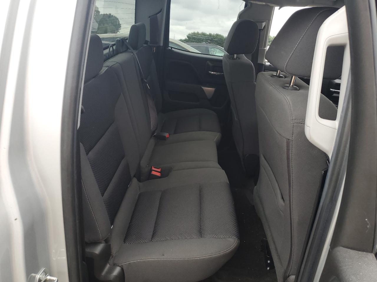 2017 Chevrolet Silverado - Image 10