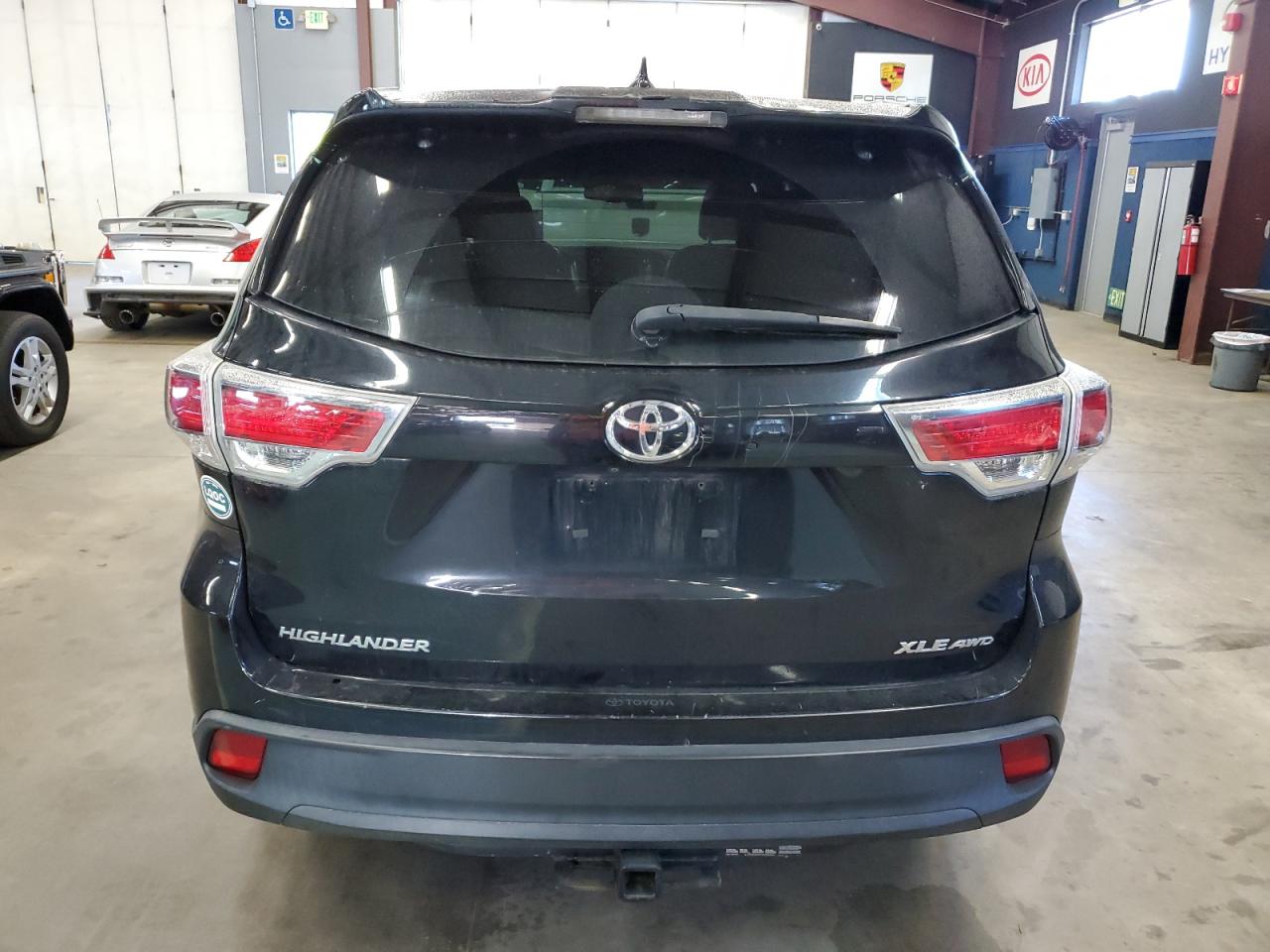 5TDJKRFH3ES068054 2014 Toyota Highlander Xle