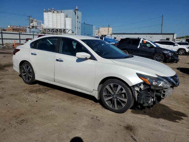  NISSAN ALTIMA 2017 White