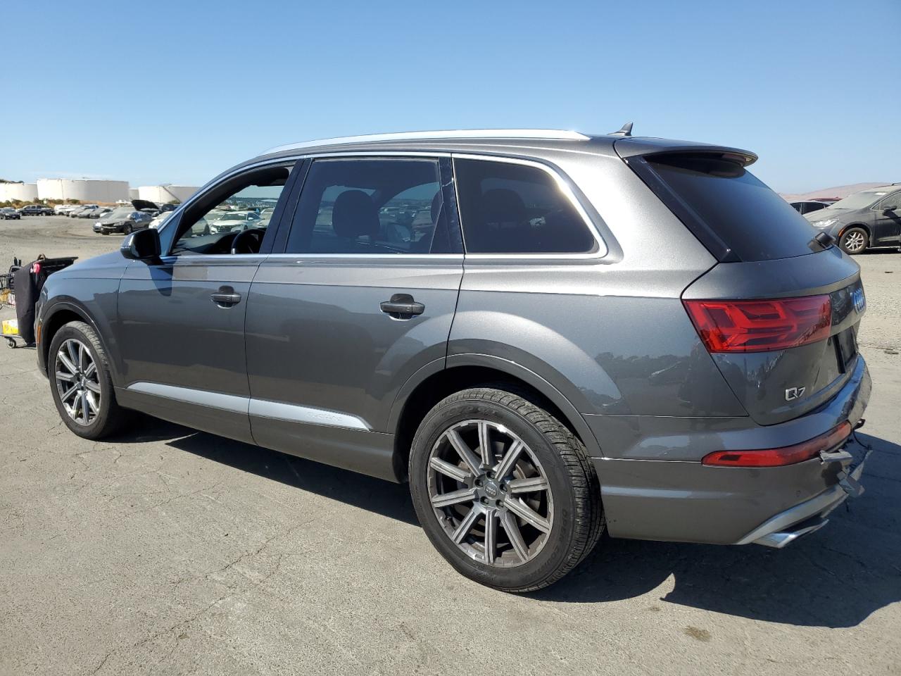 2018 Audi Q7 - Image 2