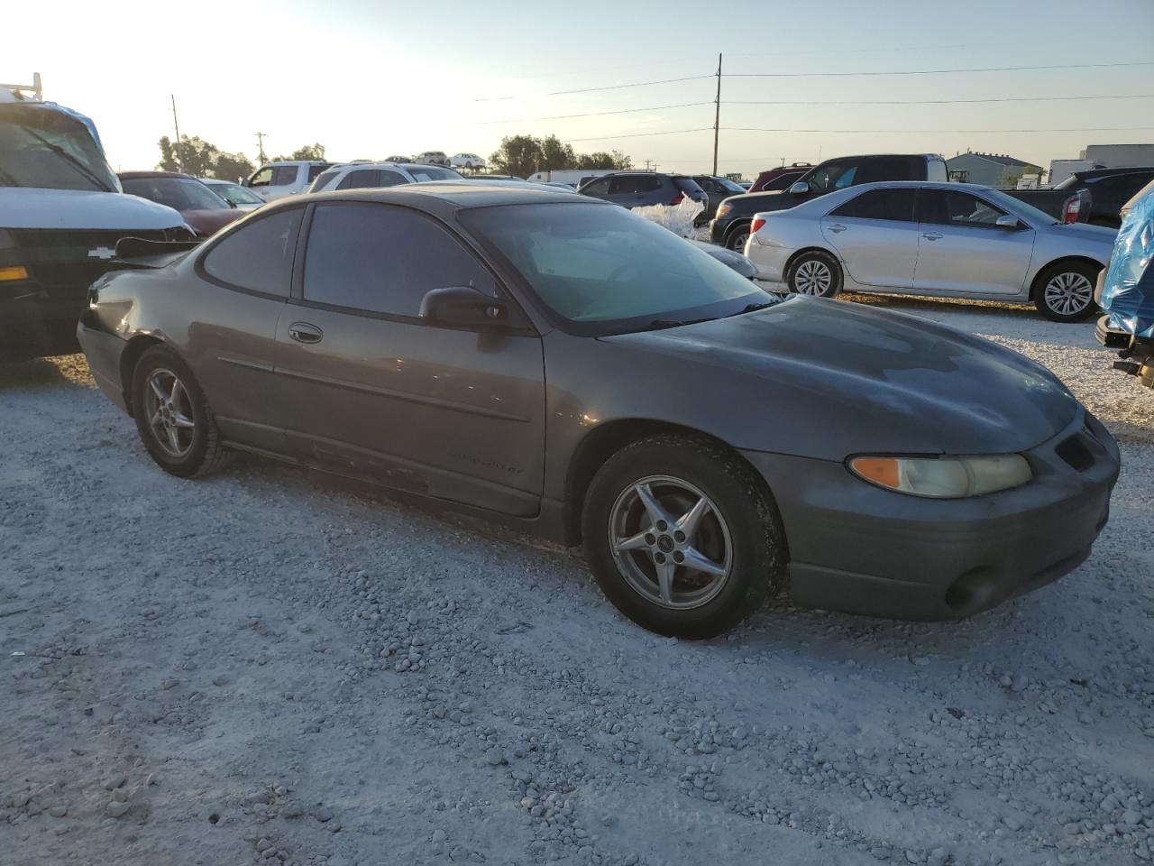 2000 Pontiac Grand Prix - Image 4